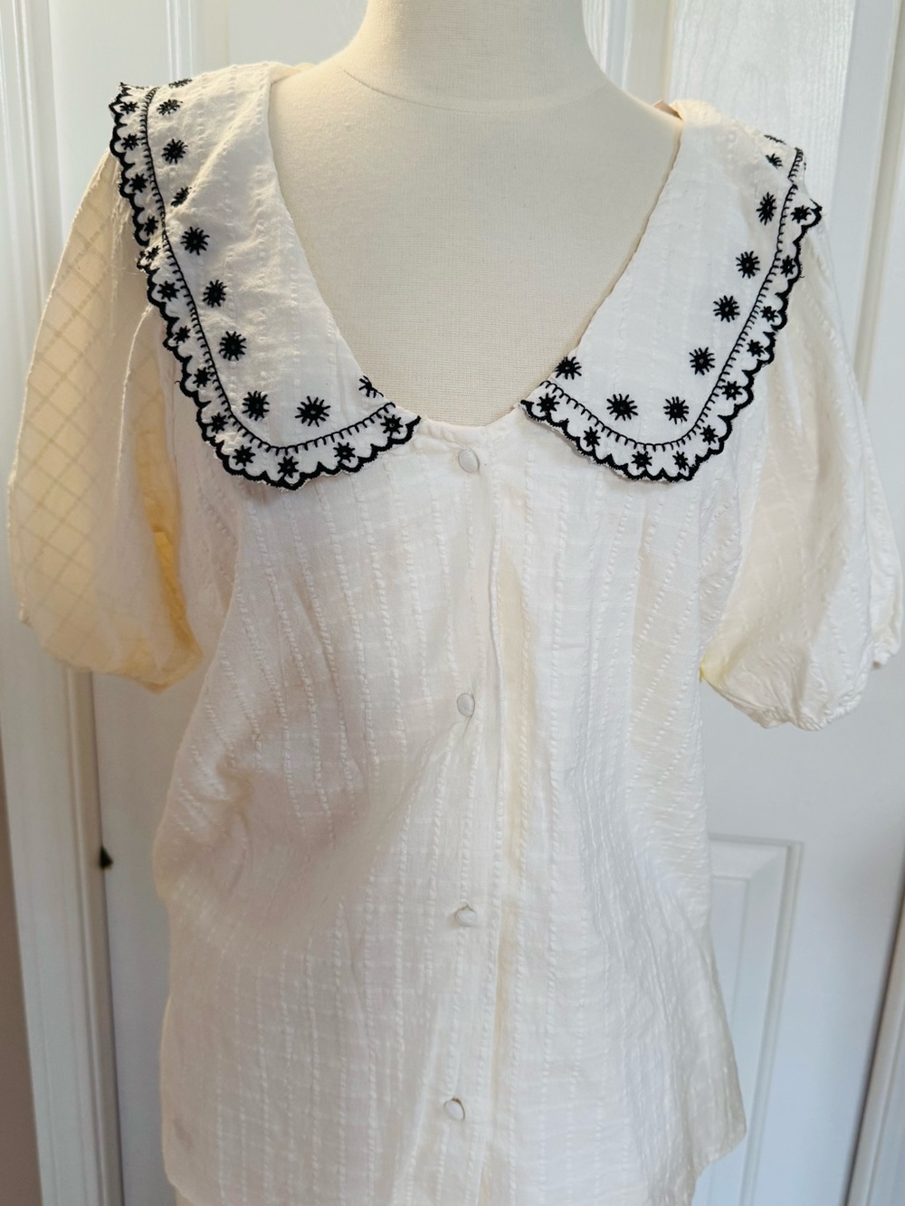 LC Lauren Conrad White Blouse with Black Embroidered Detail